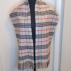 Gray plaid Burberry wool scarf